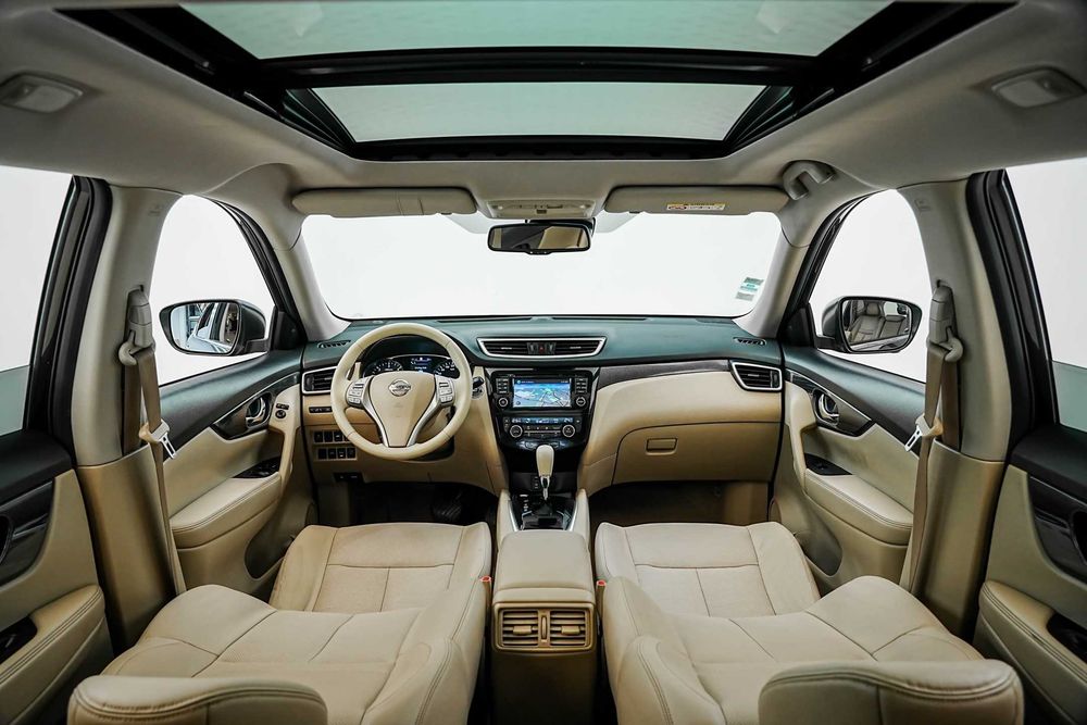 Nissan X-Trail *DEOSEBIT* TEKNA Panoramic Automat Interior Piele Crem