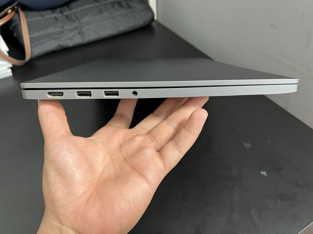 Core i7 8550U/16gb/256 gb MI