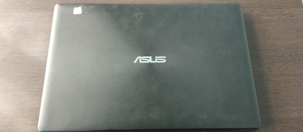 ASUS noutbuk Sotiladi