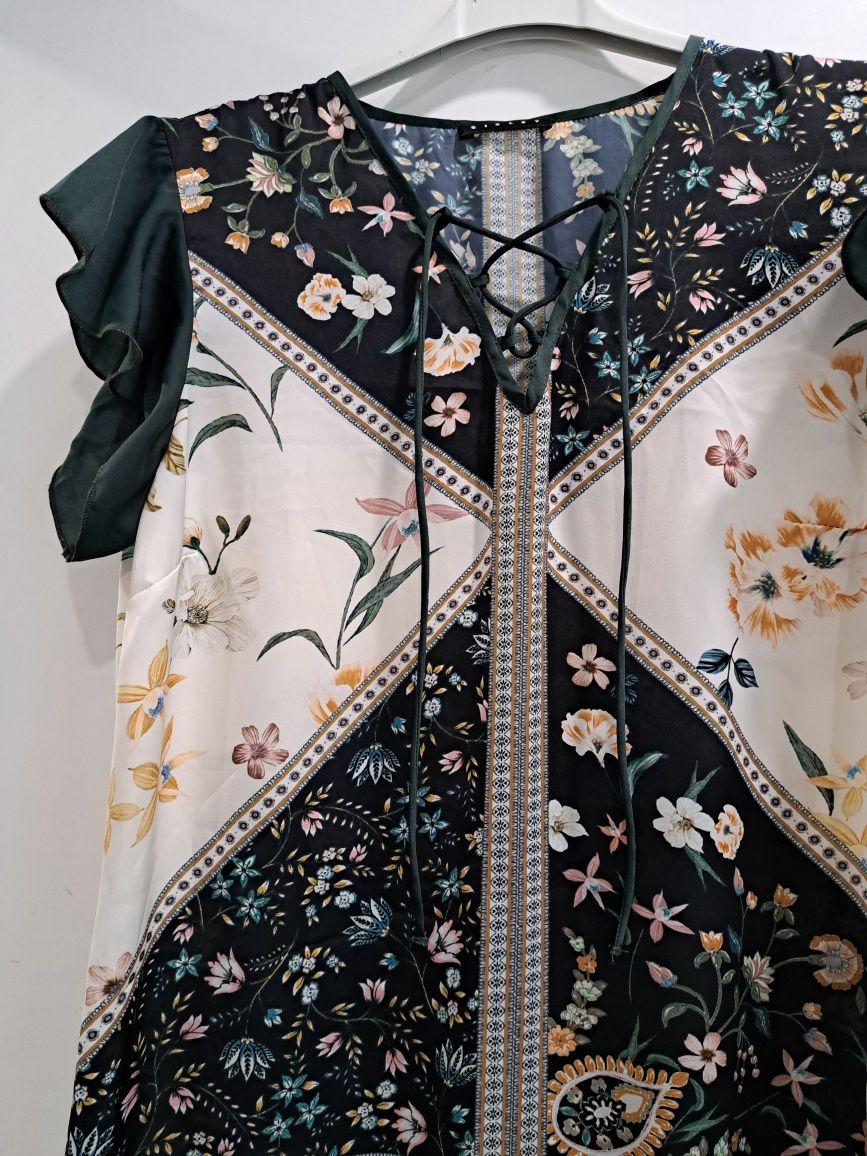 Sisley сатенирана рокля с къдрици р-р  С