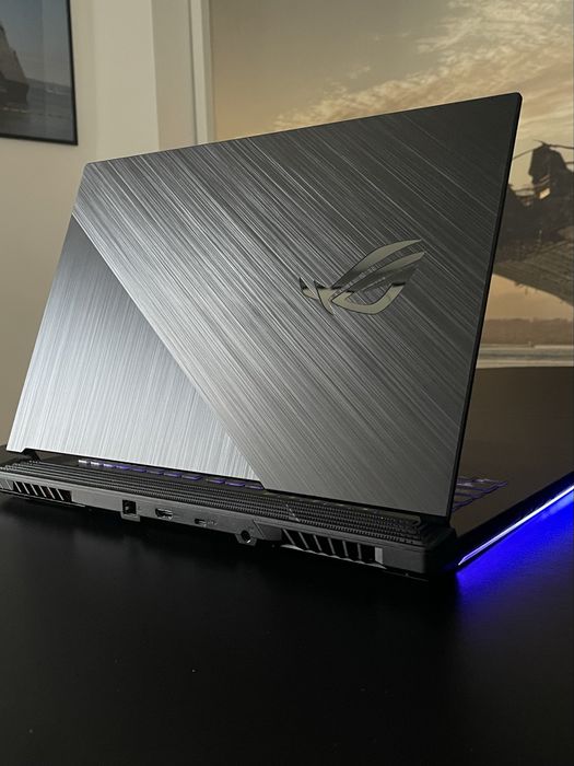 Laptop Gaming ASUS ROG – 17” – i7 / 24GB RAM / SSD + HDD / GTX 1660Ti