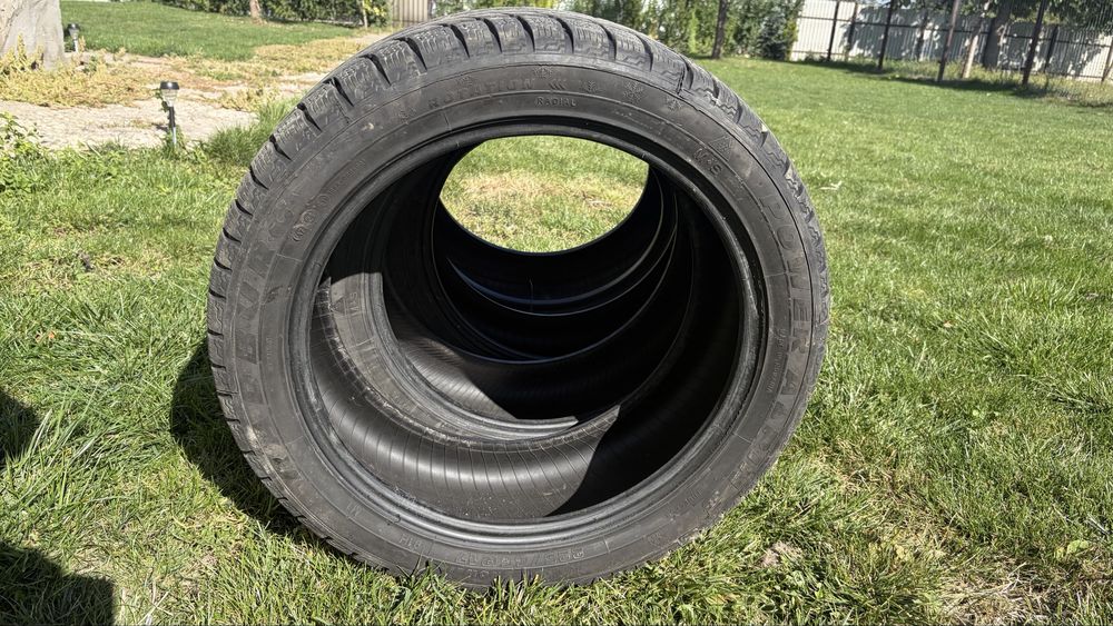 Set 4 anvelope iarna 225/45/R17