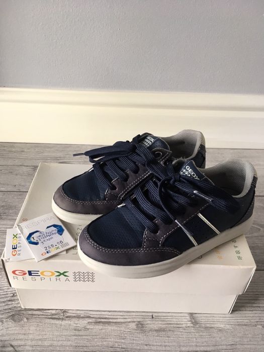 Adidasi Geox, mărimea 30.