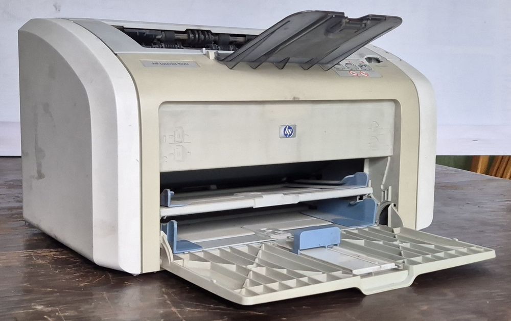 Продаётся лазерный принтер HP LaserJet 1020.
Состояние: рабочий, печат