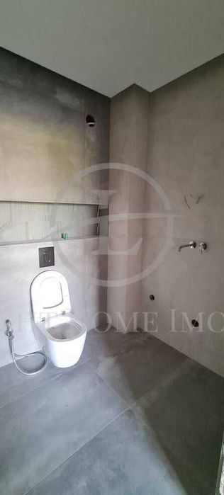 Продава се Четиристаен апартамент в Пловдив, Христо Смирненски - 178 кв.м за 1720 €/кв.м - Снимка #8