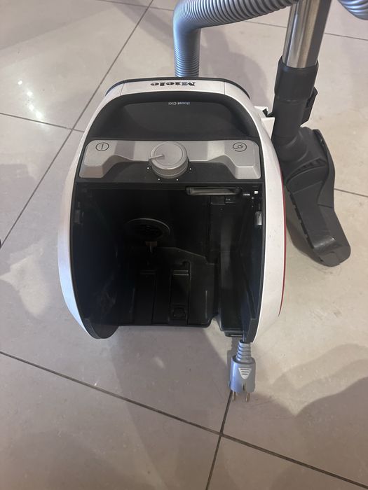 Прахосмукачка Miele CX1