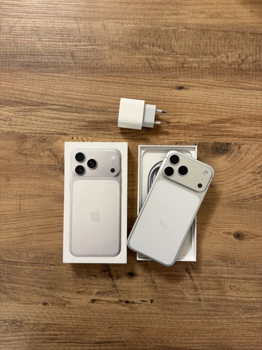 IPhone 17 PRO MAX Гаранционен като НОВ ! Silver - Сив !