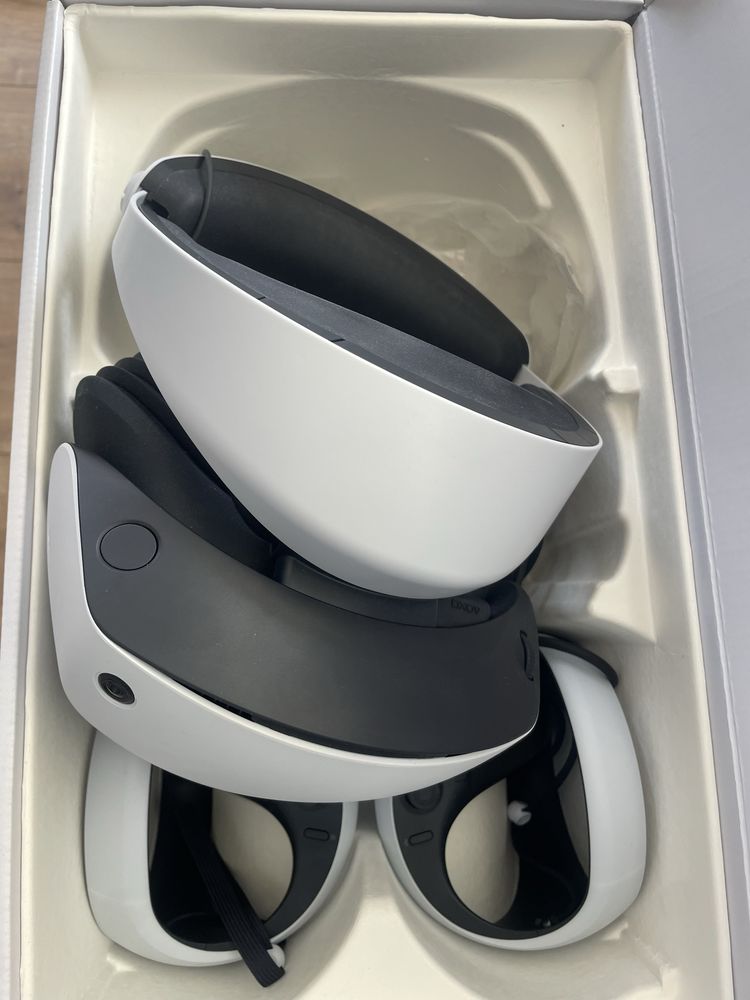 Playstation VR2 в гаранция до 2027г Веднъж използван