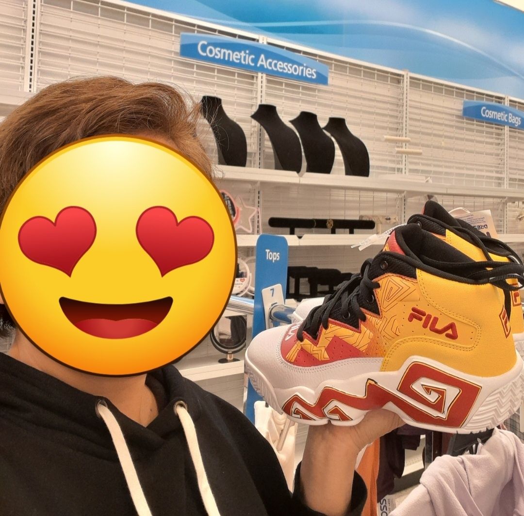 Срочно! Высокие кроссовки от американского бренда FILA, 38,39  размер