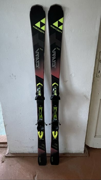 Se vand Skiuri Ficher RC4