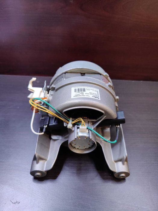 motor 7 pini Masina de spalat verticala Zanussi ZWQ 36121 / C140