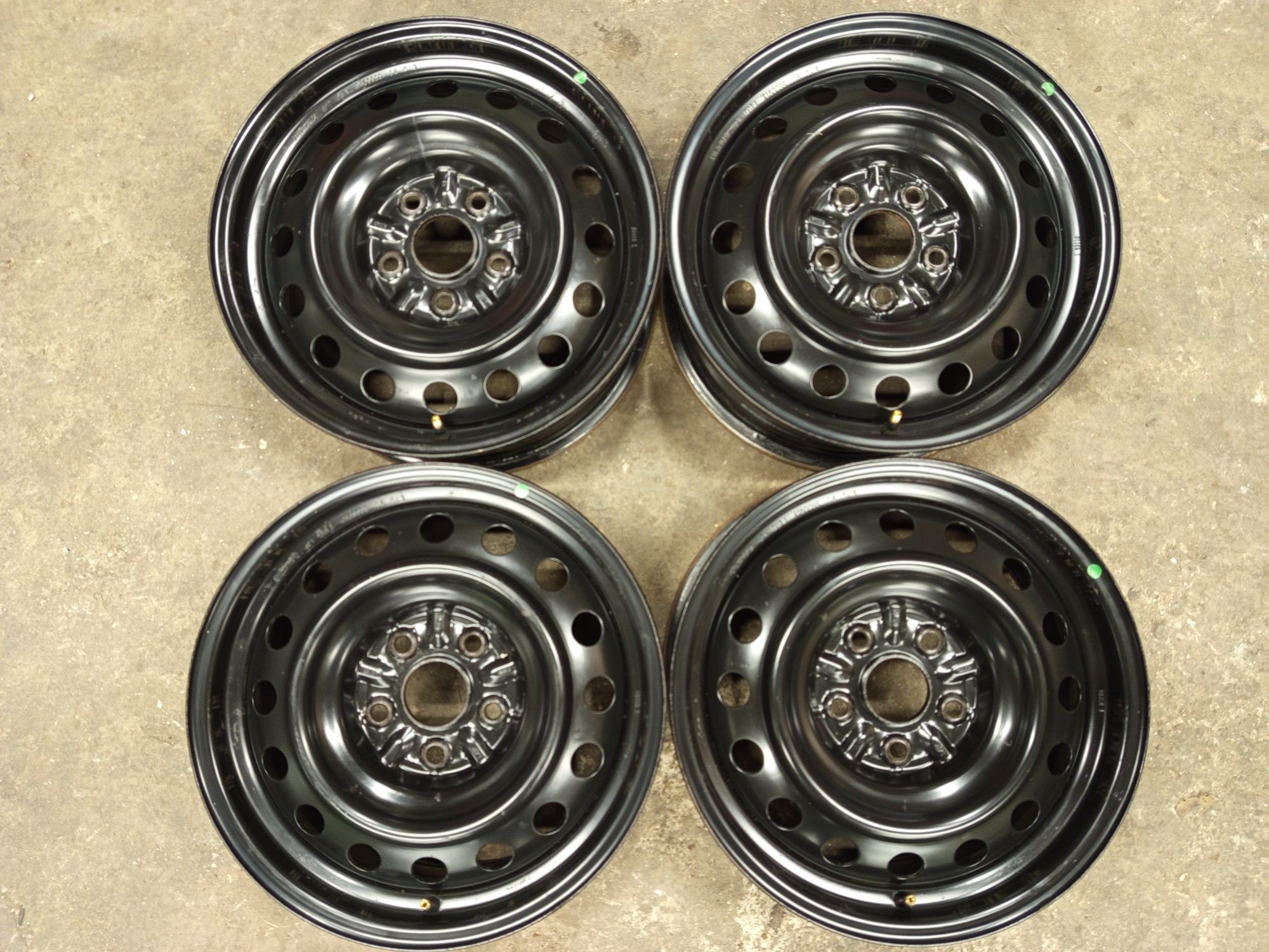 16" Toyota Auris Corolla Железни Джанти 5x114,3