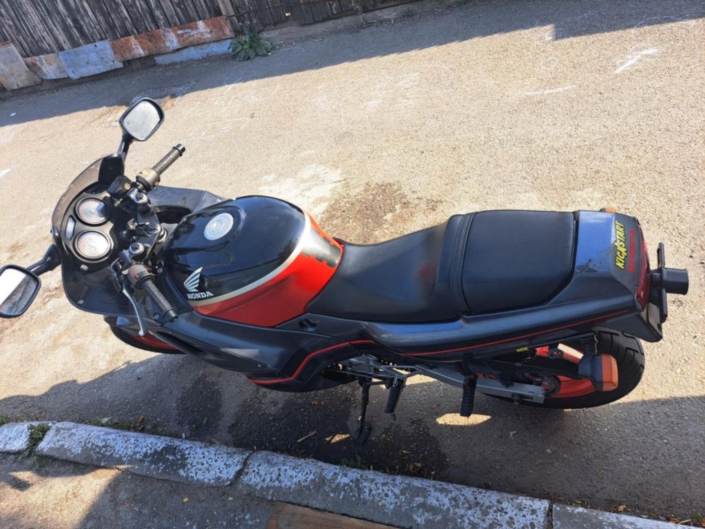 Motocicleta Honda stare perfecta