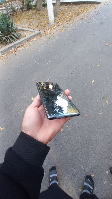 S10 5G sotiladi 512 talik srochno