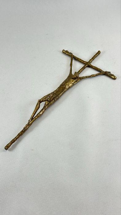 Deosebit si vechi crucifix din bronz Isus pe cruce stilizat E Huber