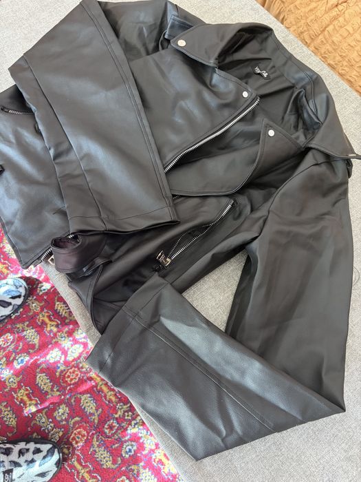 Кожено яке размер М/Л