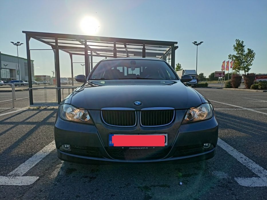Vand BMW E90 320i benzina