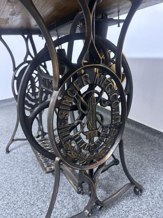 Mese de cusut Singer & Naumann recondiționate (vintaje, cu blat masiv