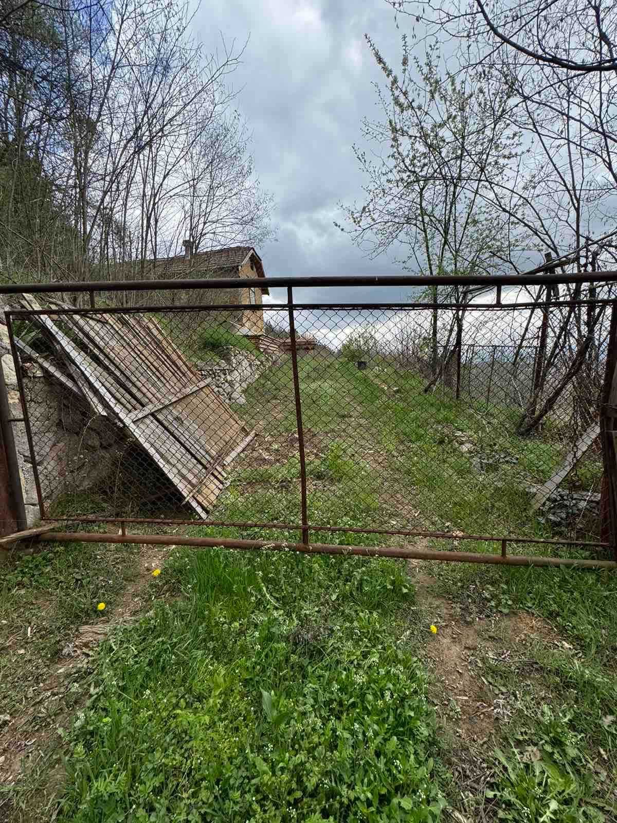 ПРОДАВА Къща в с.Шипочано област Кюстендил