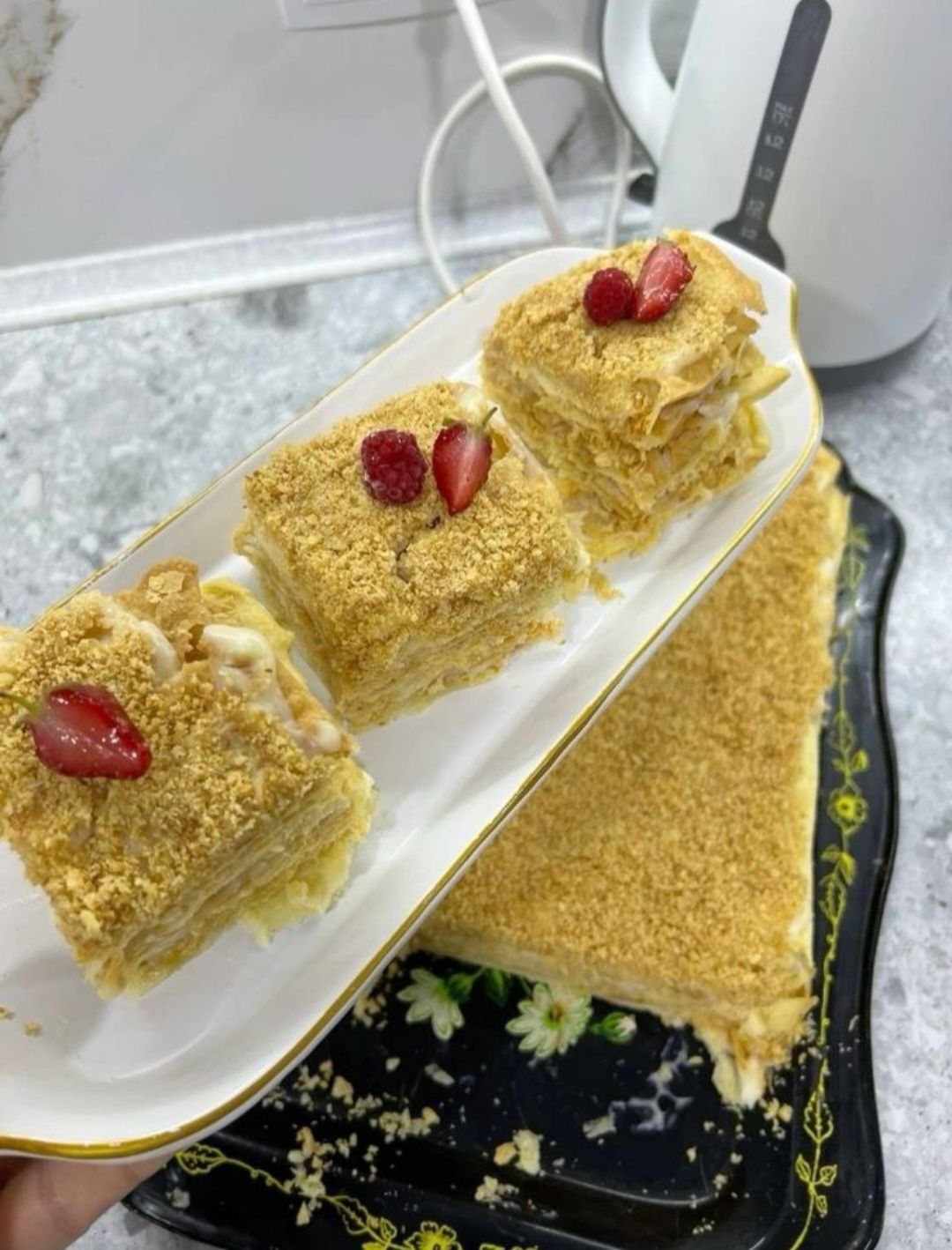 Домашний классический наполеон.