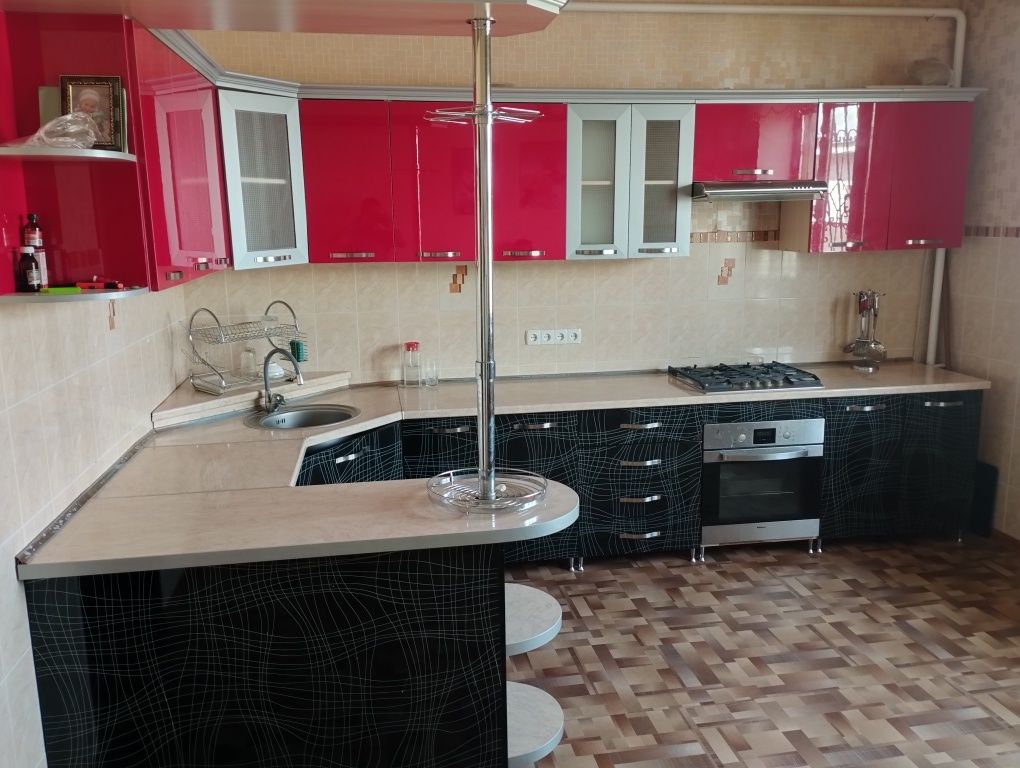 Продаю кухонный гарнитур