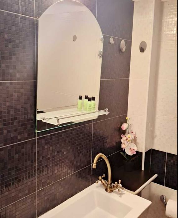 Дава се под наем Двустаен апартамент в София, Център - 55 кв.м за 407.49 € - Снимка #3