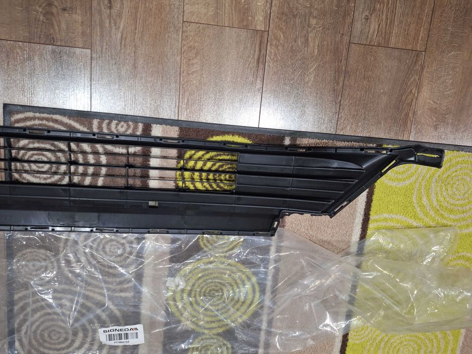 TOYOTA RAV4  предна решетка 16-19 г