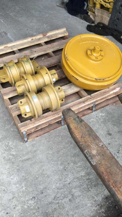 Roata ghidaj buldozer Komatsu, Liebherr, Caterpillar