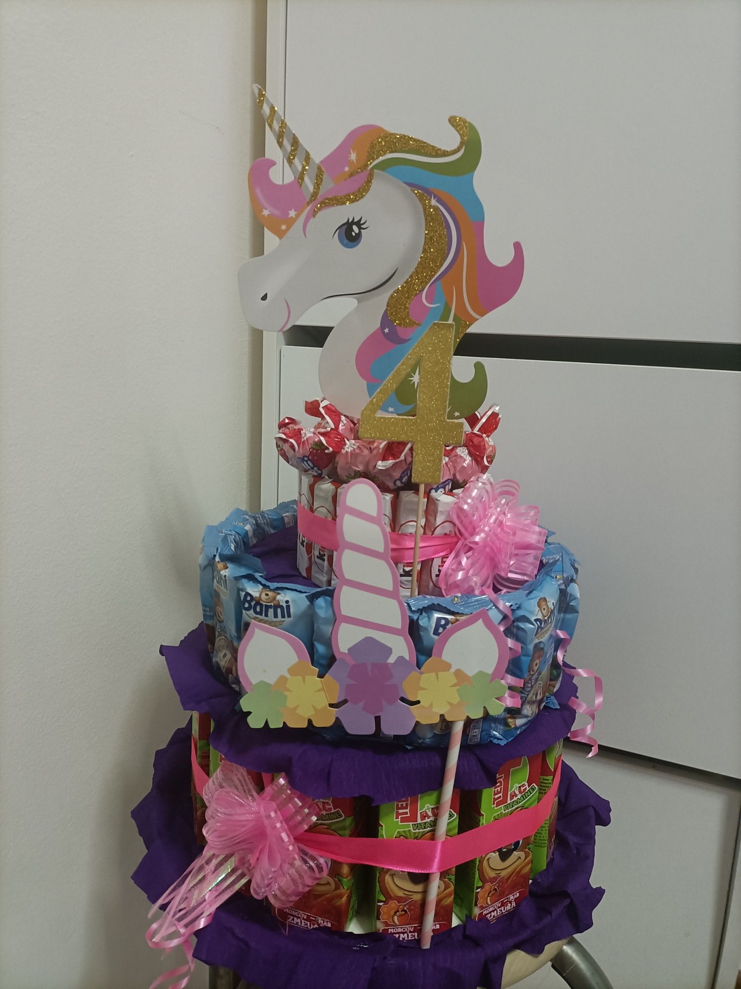 Tort din dulciuri