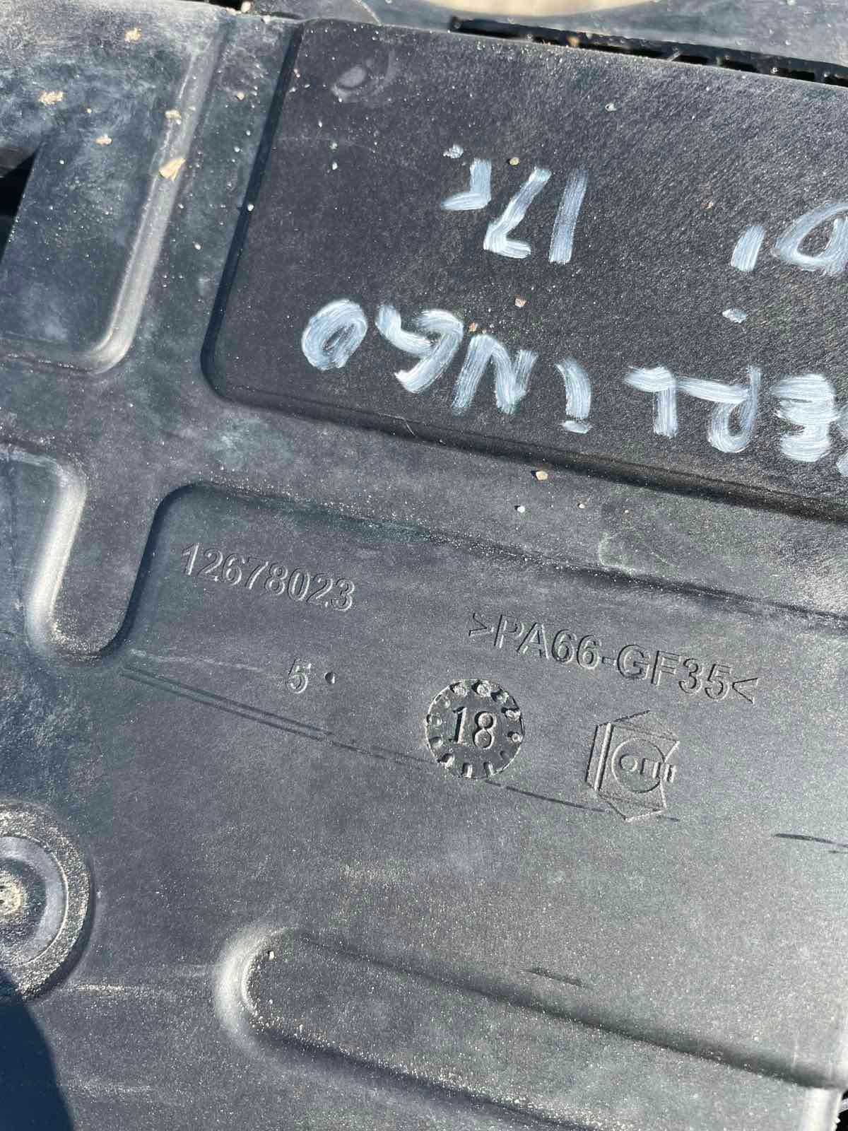 Adblue помпа резервоар 12678023 от Citroen Berlingo 1.6 BlueHDI 75 кс.