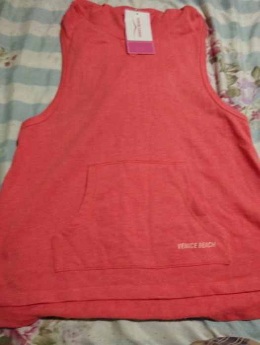 Срочно!! Продается кофта на весну/лето