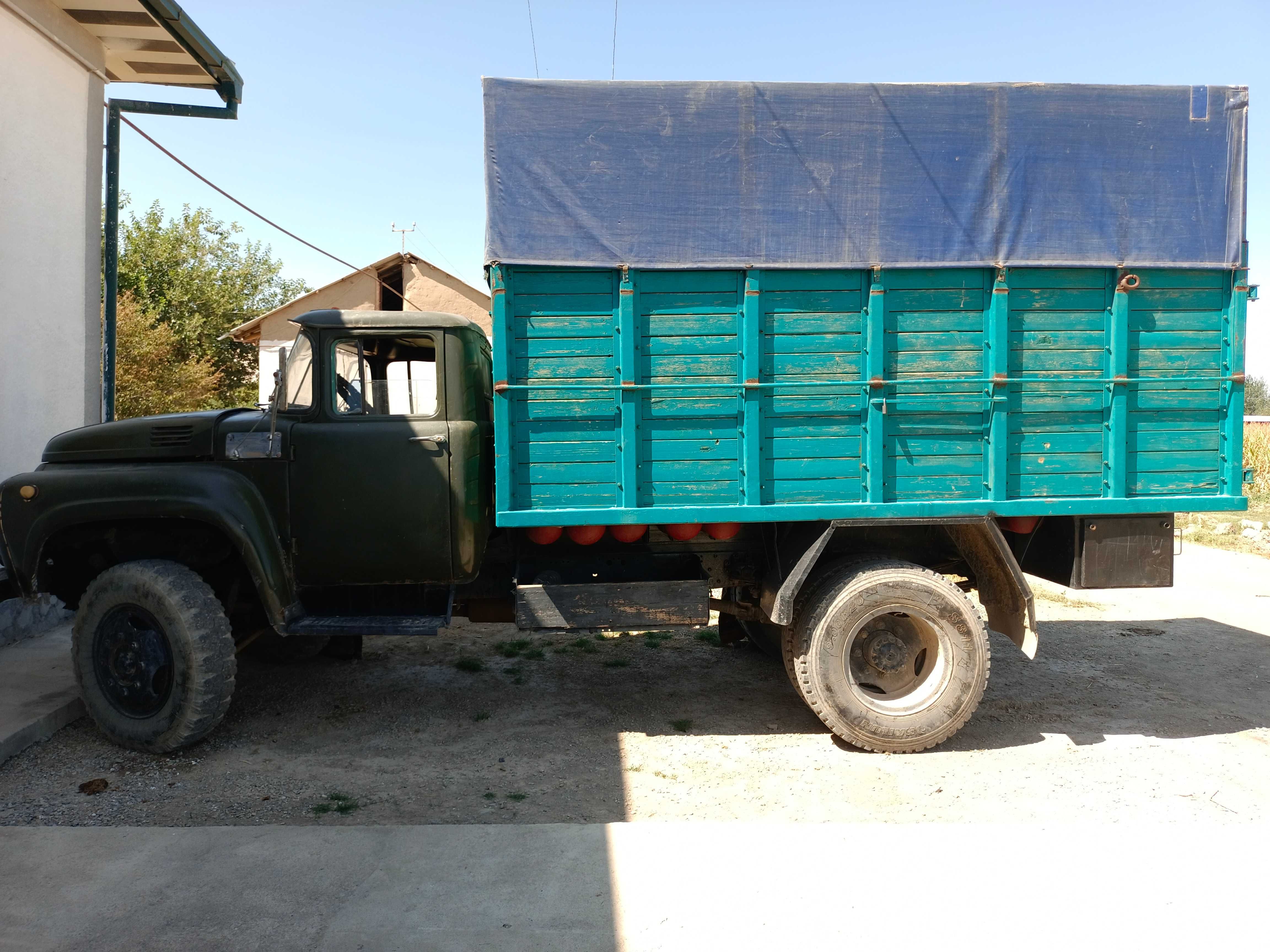 ZIL 130 bortovoy