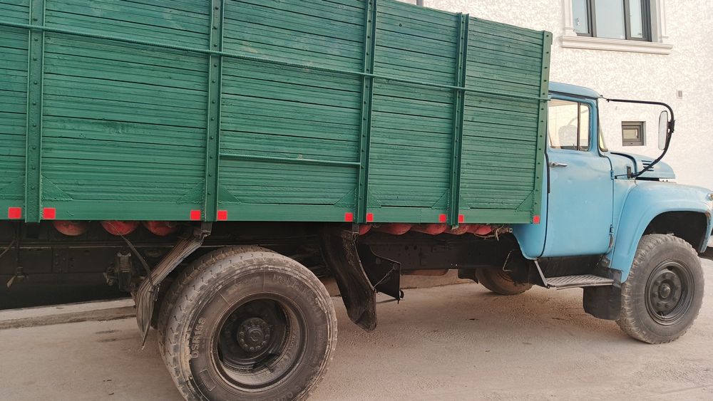 Yili 1992 Zil 130 mator karopka bolgan polni zbor