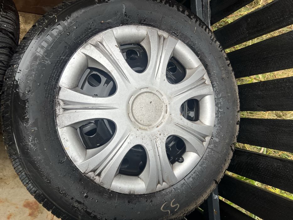 Roți iarnă 215/65/17 Peugeot