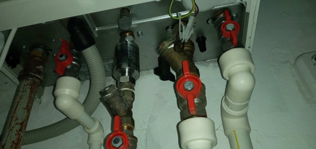 Ofer servicii in domeniul instalatiilor sanitare,