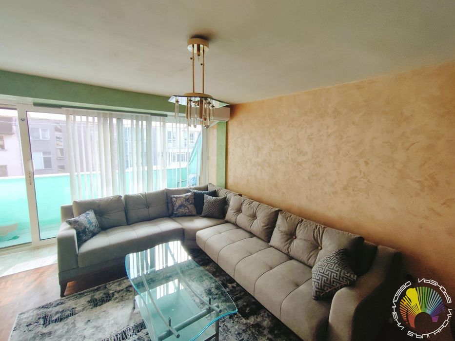 Дава се под наем Тристаен апартамент в Бургас, Братя Миладинови - 100 кв.м за 510 € - Снимка #1