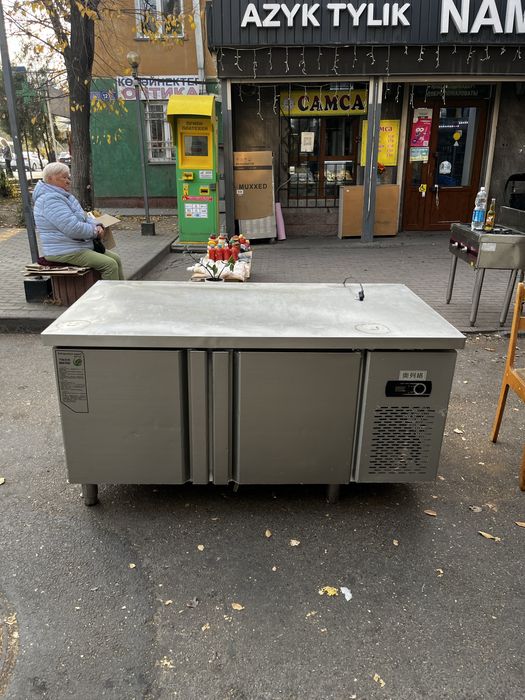 Холодильный стол (торг есть)