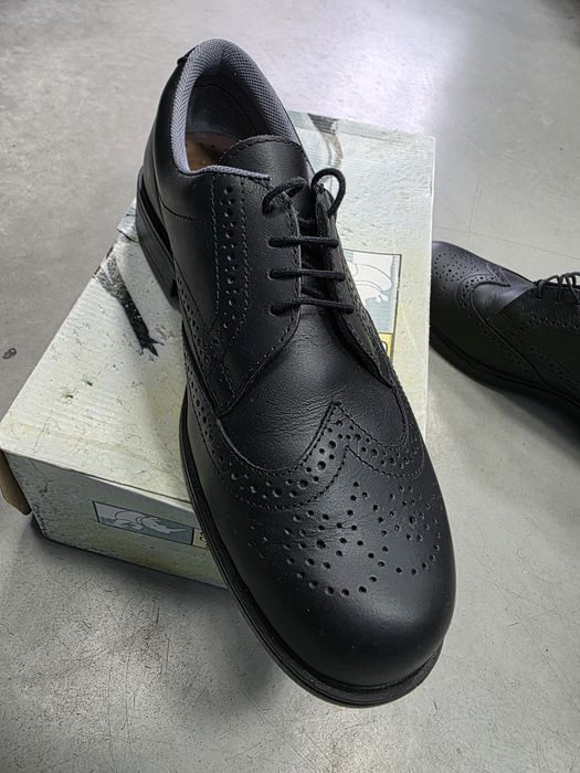 Pantofi protecție cu bot metalic