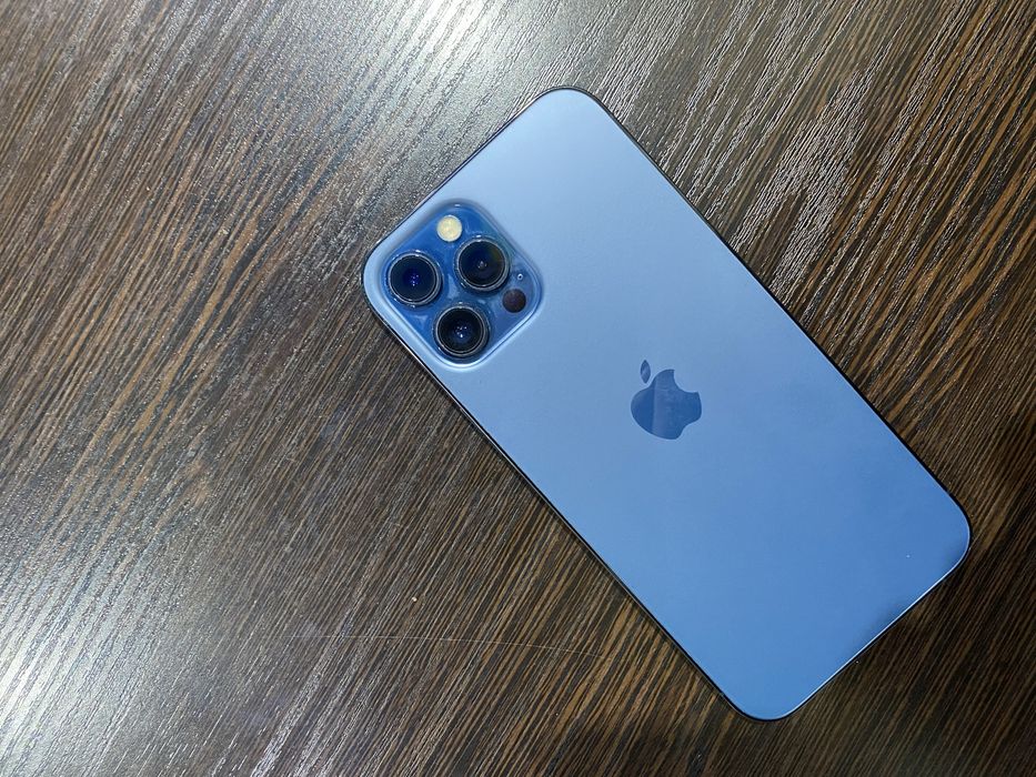 Iphone 12 pro max sotiladi IDEAL KAROBKA DOK BOR