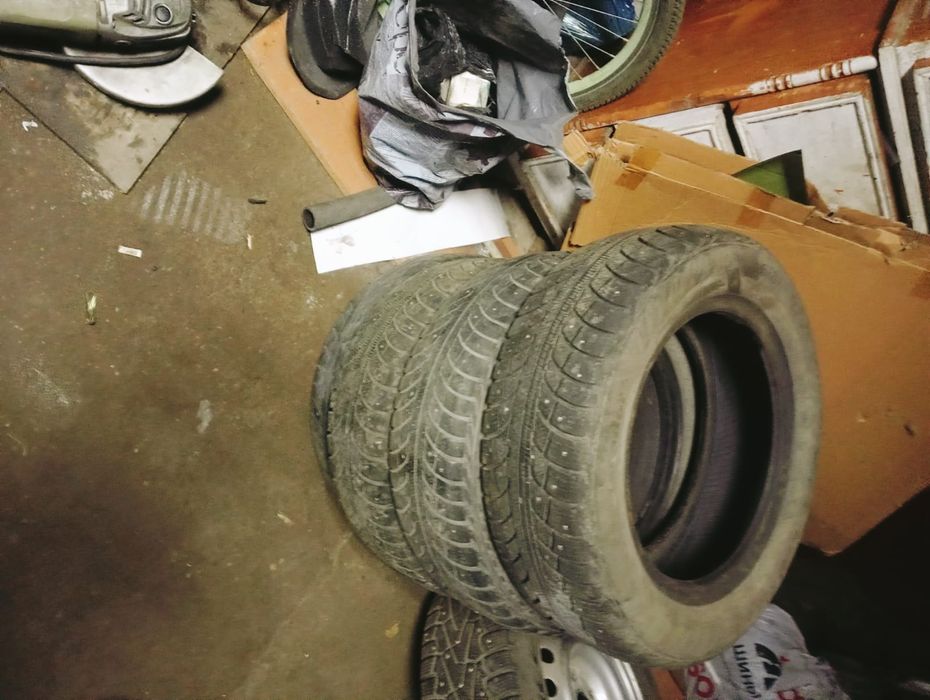 Продается Шины зимние