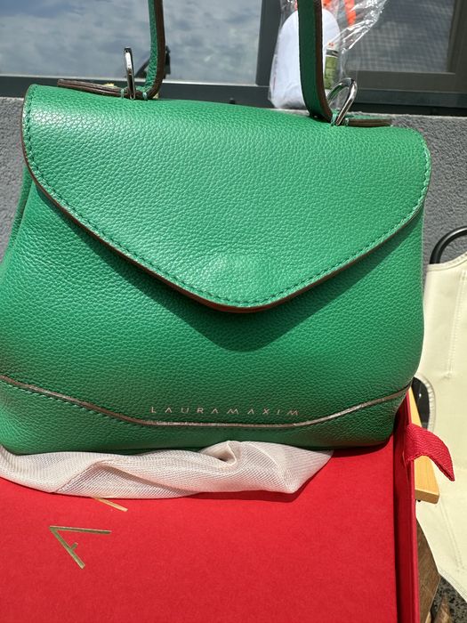 Laura Maxim Mina Mini
