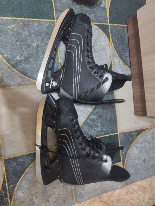 Подам коньки  10 тысяч