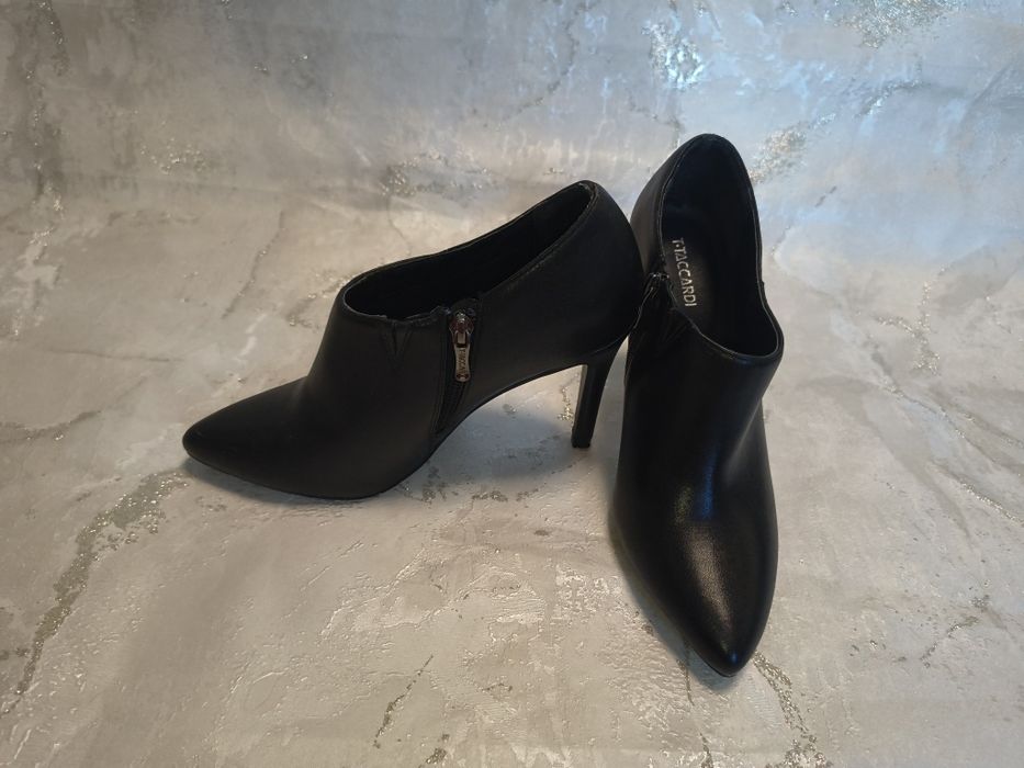 Продам очень удобную обувь.