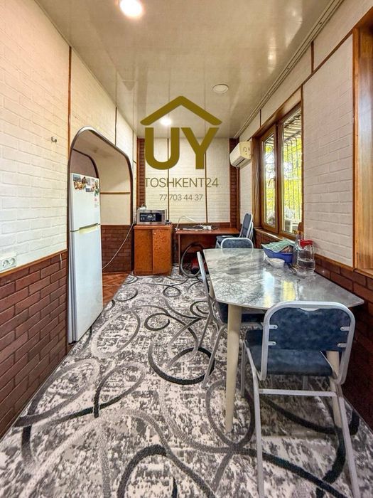 3 комнатная на Максим Горького кирпич