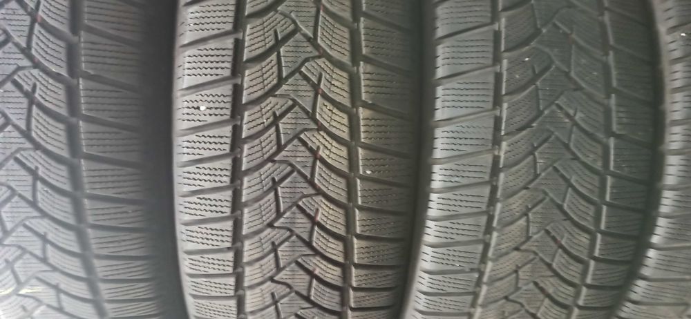 4бр.зимни гуми 235/55/19 Dunlop