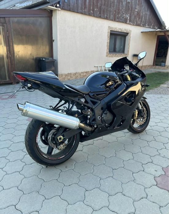 Vând Suzuki gsx r600
