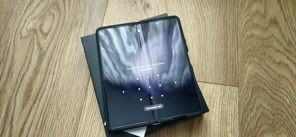 Samsung Z Fold 5 (изкл. запазен, като нов)