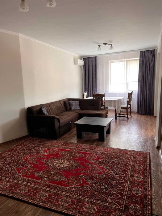 Дава се под наем Двустаен апартамент в София, Хиподрума - 85 кв.м за 423.81 € - Снимка #1