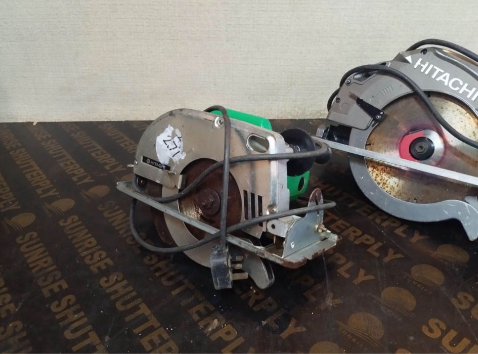 Ръчен циркуляр Хитачи Hitachi Hikoki 1600watts235мм