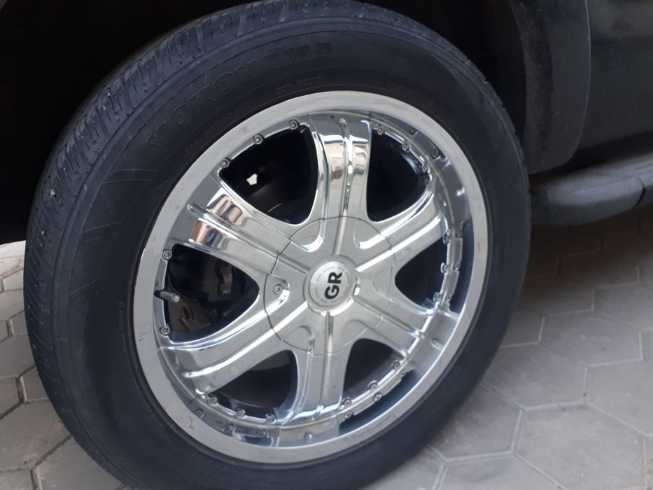 Продам диск на 20 хромированный с резиной 1 шт..